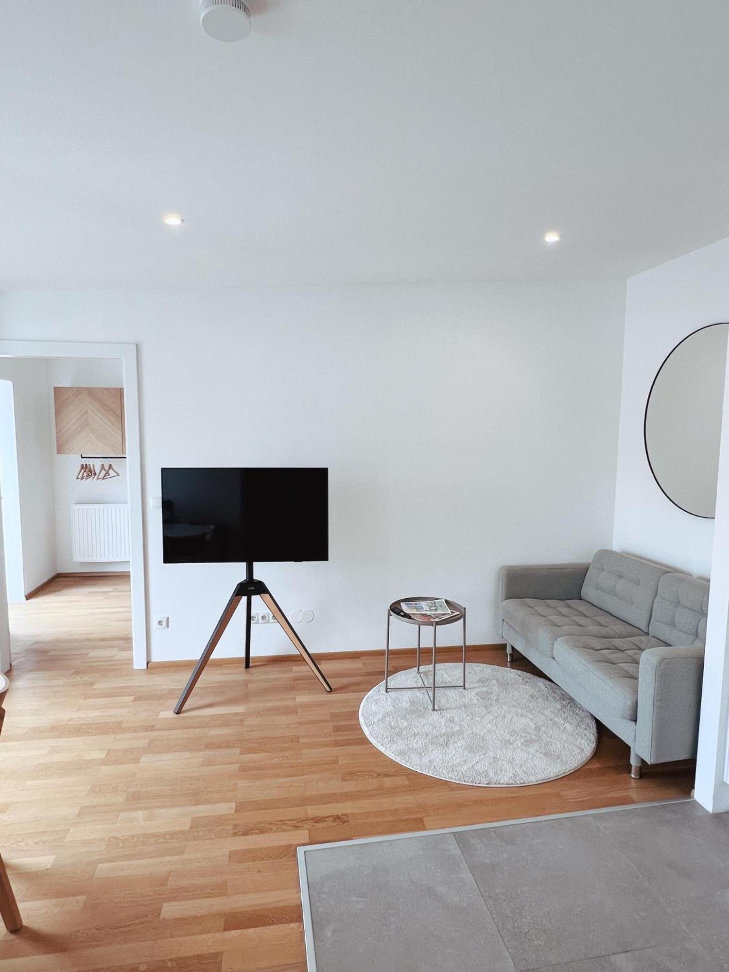 Brunnenmarkt Balcony Apartment Wina Bagian luar foto