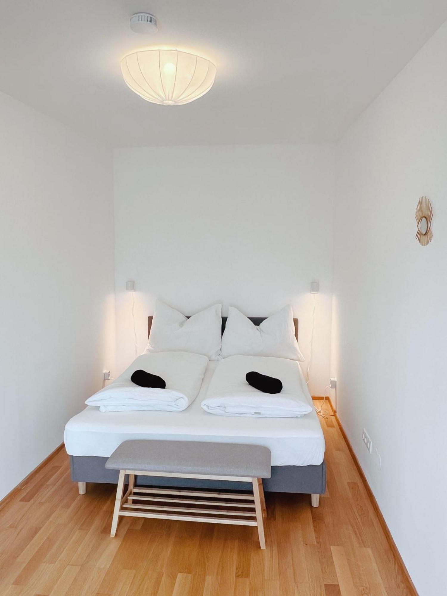 Brunnenmarkt Balcony Apartment Wina Bagian luar foto